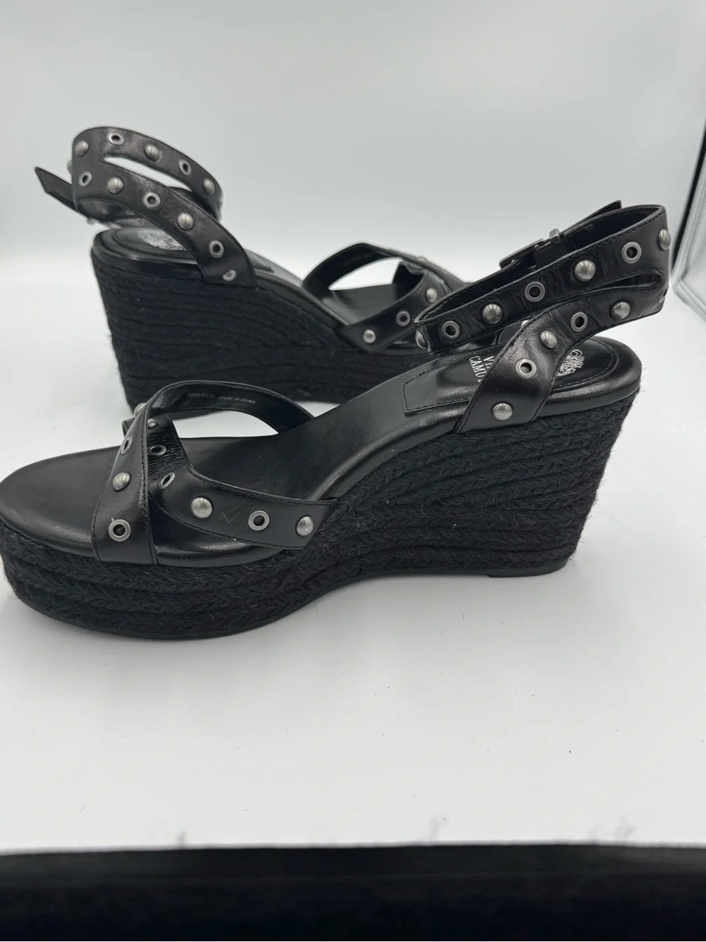 Vince Camuto Peegella Black Leather Studded Espadrille Wedge Sandals 10